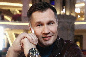 Алексей Немов подписал именную звезду для Аллеи Чемпионов VEGAS